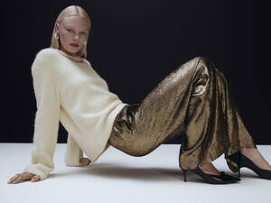 03613_SHOT10_WW_FESTIVESTYLE_NOVEMBER2025_9444.jpg